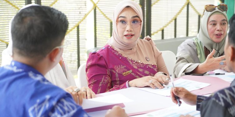 Ketua Dekranasda Tanah Bumbu Jadi Juri Grand Final Duta Wisata 2025