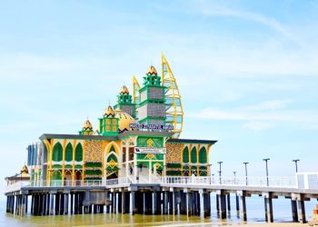 Pemkab Tanah Bumbu Siap Renovasi Masjid Apung Ziyadatul Abrar Pagatan