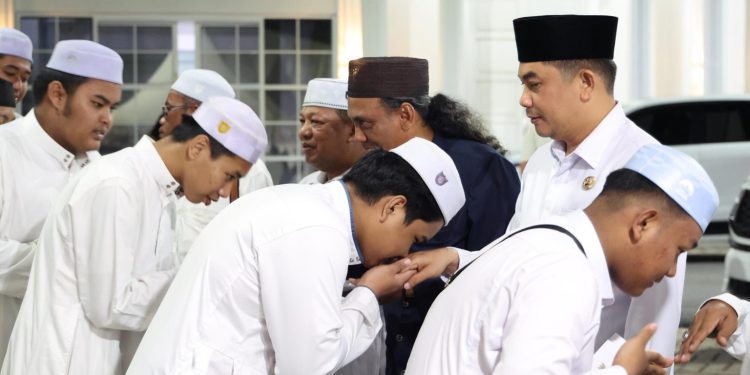 Safari Ramadan Tanah Bumbu Diisi Santunan Anak Yatim dan Buka Puasa Bersama