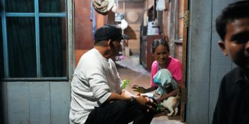 Sahur On The Road, Bupati Andi Rudi Latif Salurkan Bantuan hingga Pantau Pemudik