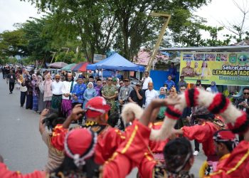 Karnaval Mallibu Kampong Awali Pesona Budaya Mappanre Ri Tasi’e di Tanah Bumbu