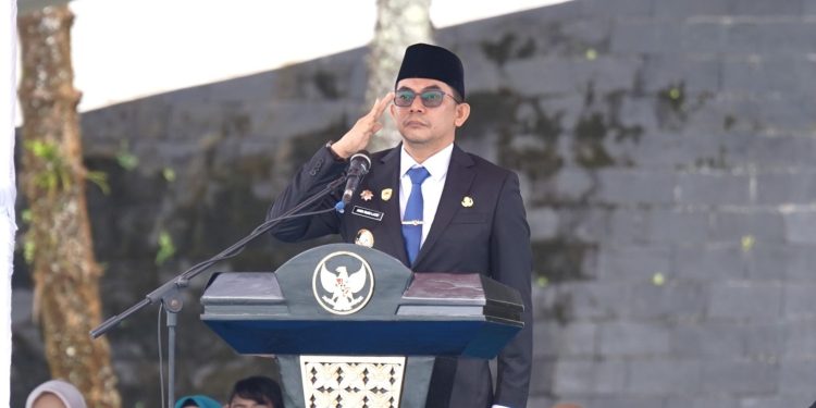 Bupati Pimpin Upacara Harkitnas dan Peringatan Proklamasi Gubernur Tentara ALRI Divisi IV Kalimantan