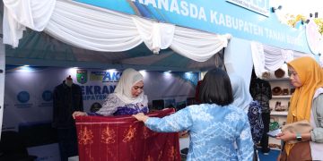 Dekranasda Tanah Bumbu Pamerkan Sasirangan Pulau Burung di Tala Craft 2026