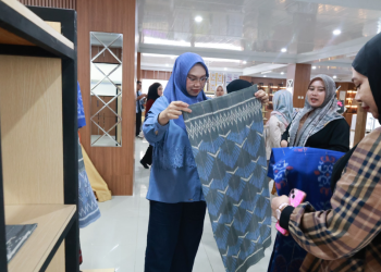 Dekranasda Tanah Bumbu Siapkan Inacraft 2026, Tenun Pagatan Jadi Andalan