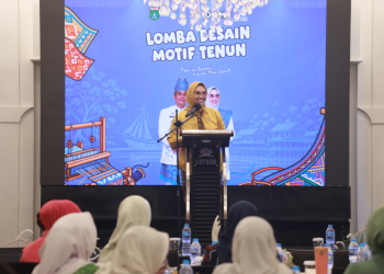 Merawat Tenun Pagatan Lewat Kreativitas